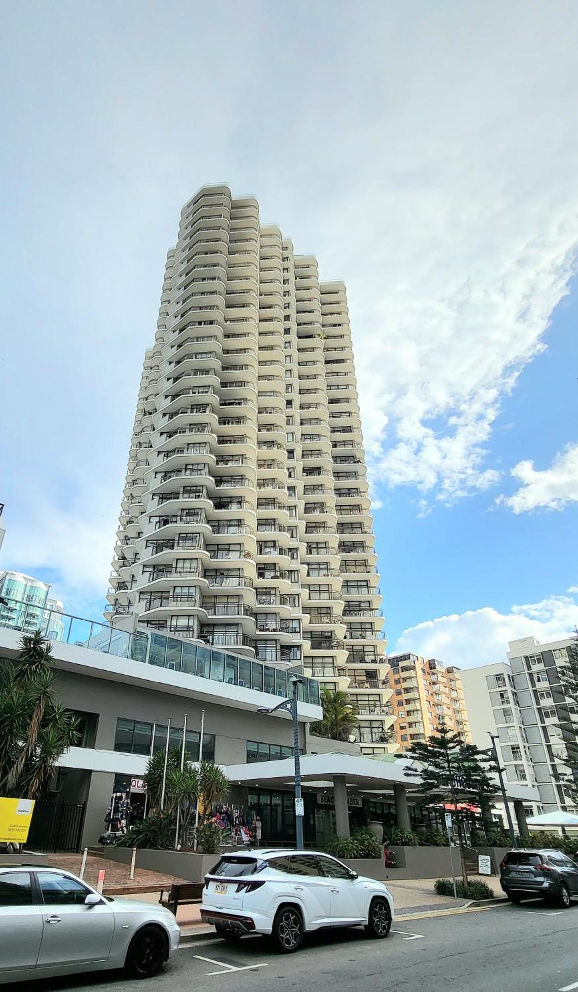 Beachside Apartment In The Heart Of Surfers Paradise - Free Parking Gold Coast Dış mekan fotoğraf