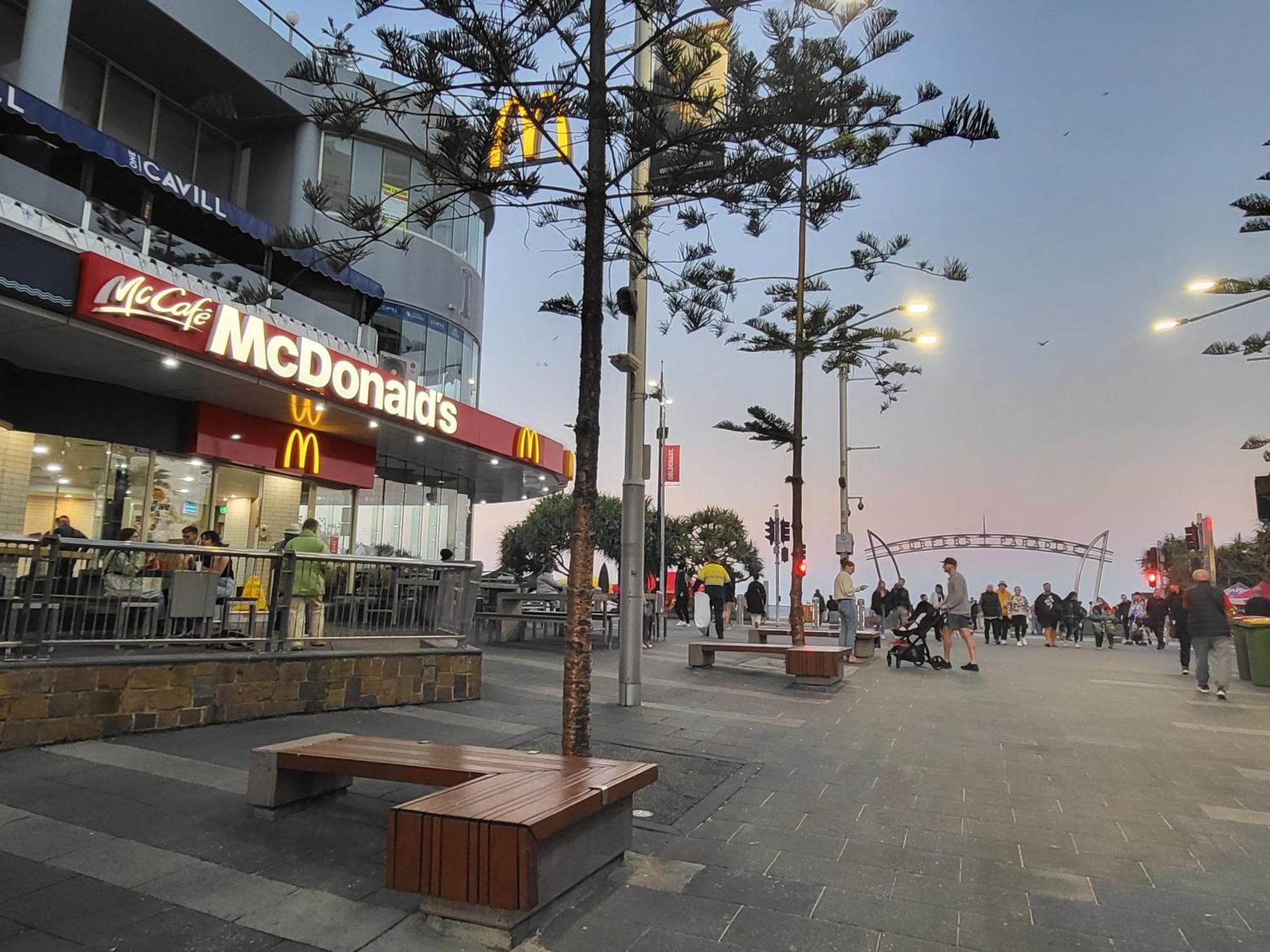 Beachside Apartment In The Heart Of Surfers Paradise - Free Parking Gold Coast Dış mekan fotoğraf